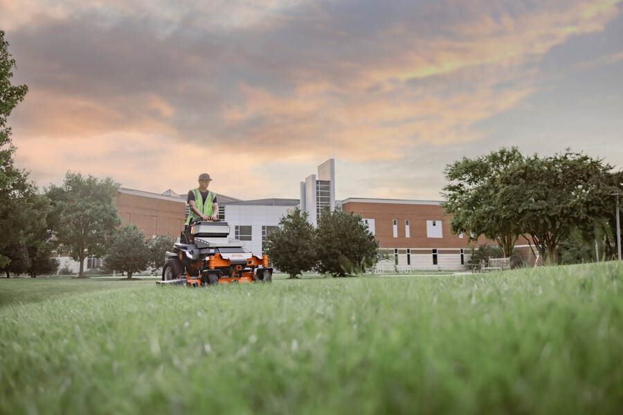 stihl aza 700 series battery stand-on zero turn mower
